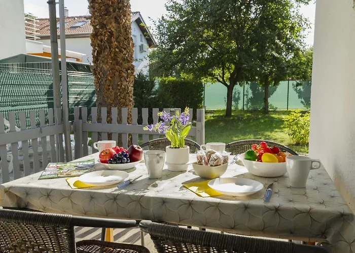 Thomas By Interhome * 希欧福克